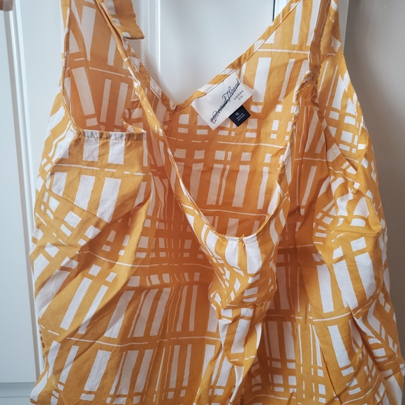 Universal Thread tank - Picture 2 of 2